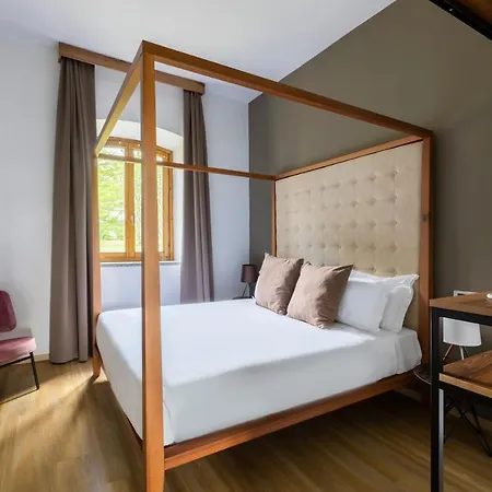 Antico Borgo Di Hotel 4*