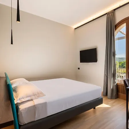 Antico Borgo Di Szálloda Sutri