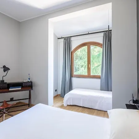 Hotel Antico Borgo Di 4*
