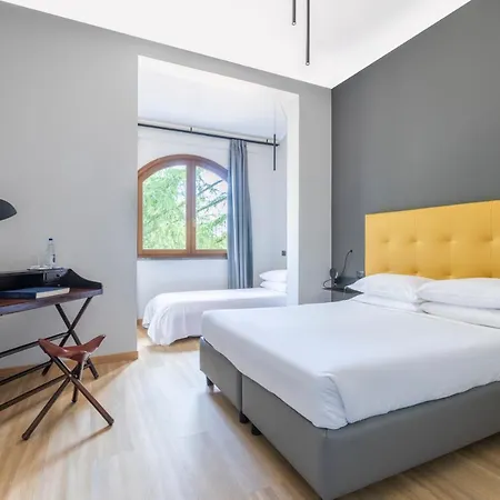 Antico Borgo Di Hotel 4*