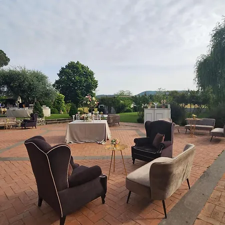 Antico Borgo Di Hotel 4*