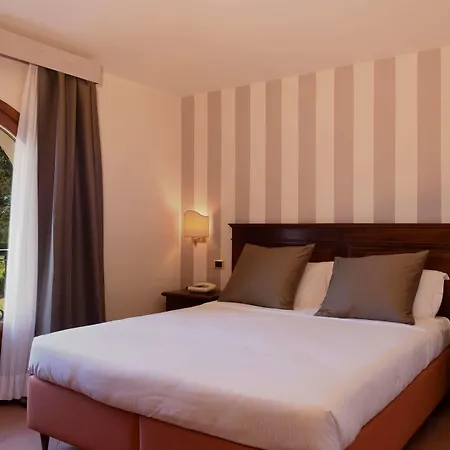 Antico Borgo Di 4*