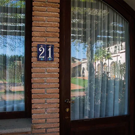 Antico Borgo Di 4*