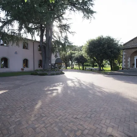 Antico Borgo Di 4*