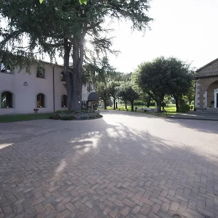 Antico Borgo Di Sutri
