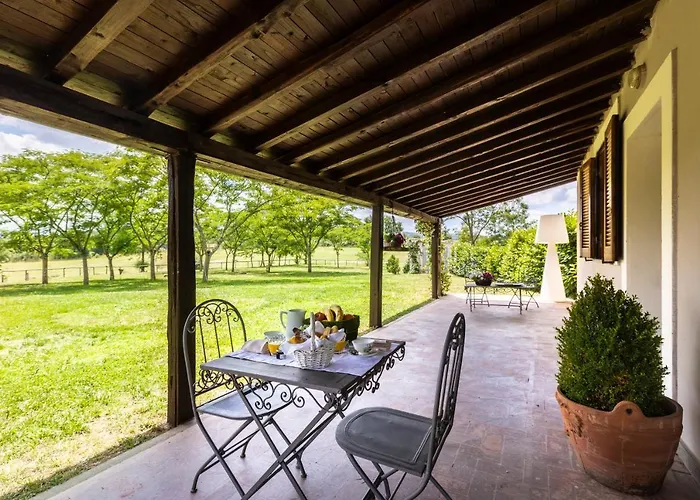 Antico Borgo Di 수트리