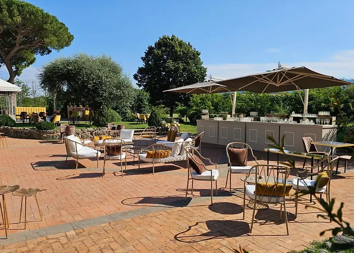 Antico Borgo Di 4* 수트리