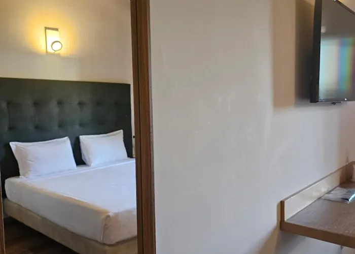 Antico Borgo Di 호텔 4*