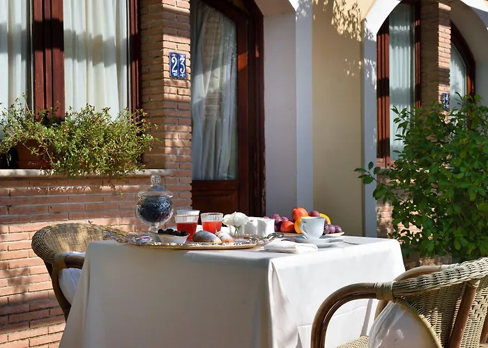 Antico Borgo Di 호텔 수트리